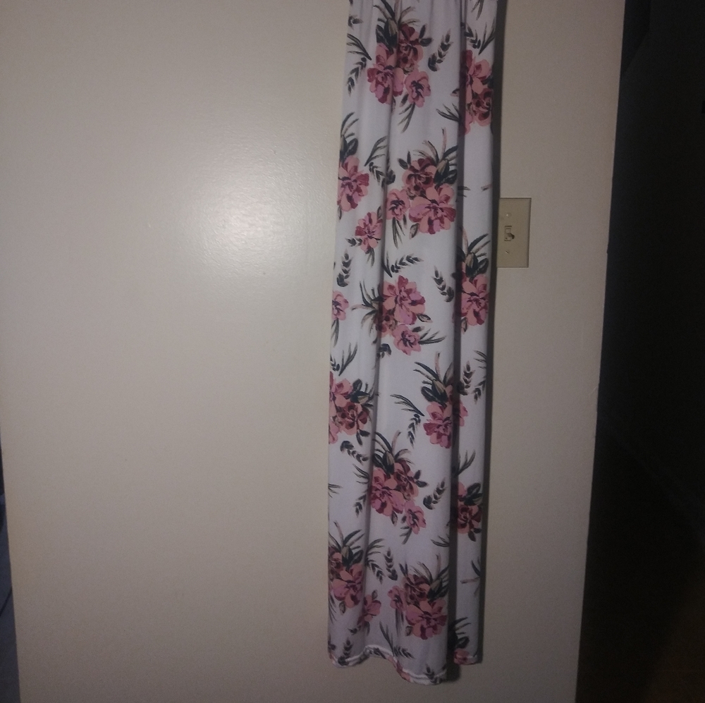 Dress - Picture 3 of 6